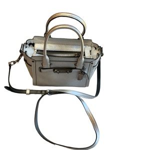 Coach  Swagger 21 Bag